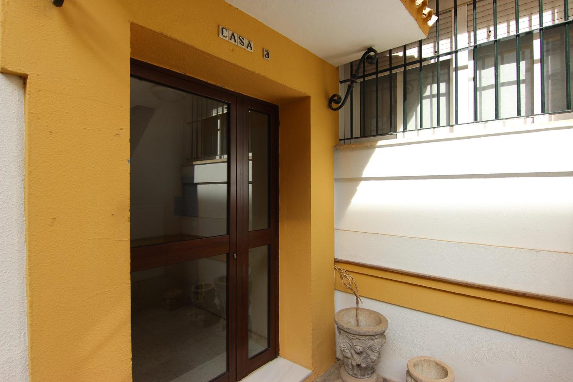 Rentalsevilla Espacioso Apartamento En La Alameda De Hercules Con Parking Kültér fotó
