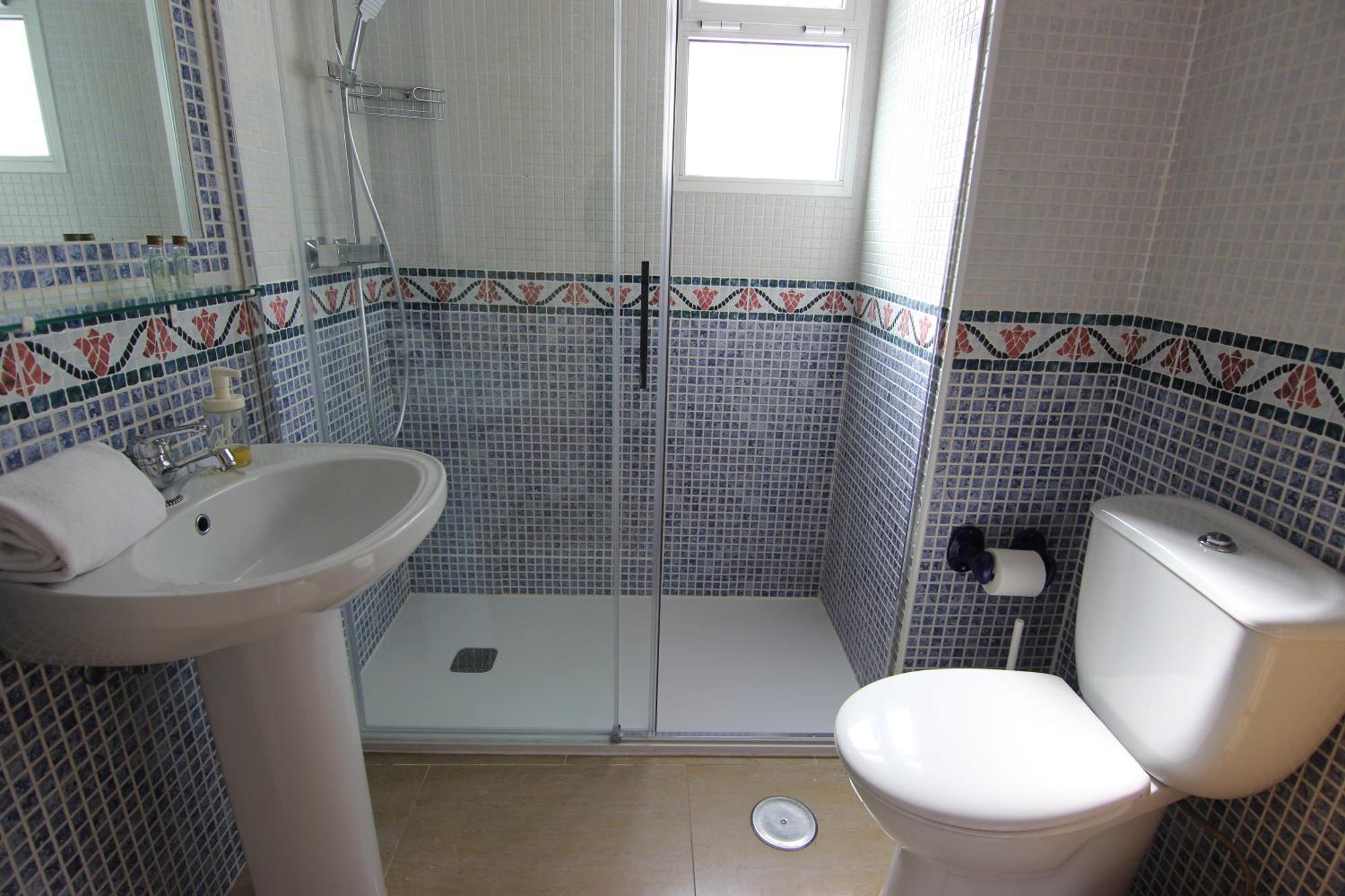 Rentalsevilla Espacioso Apartamento En La Alameda De Hercules Con Parking Kültér fotó